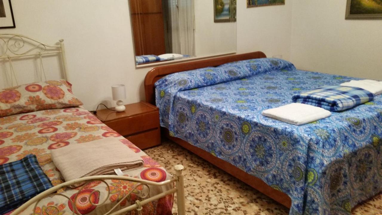 Casa Gramsci Bed & Breakfast โมดินา ภายนอก รูปภาพ