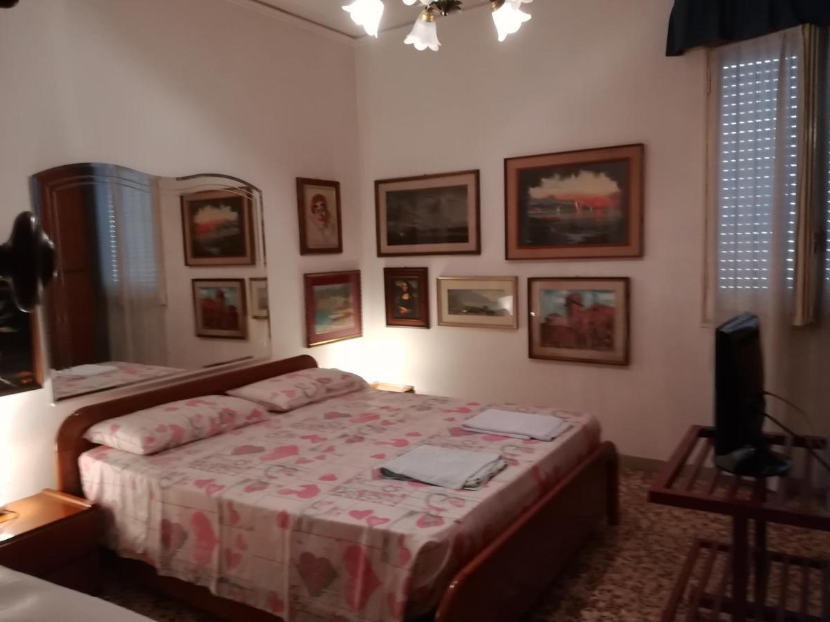 Casa Gramsci Bed & Breakfast โมดินา ภายนอก รูปภาพ