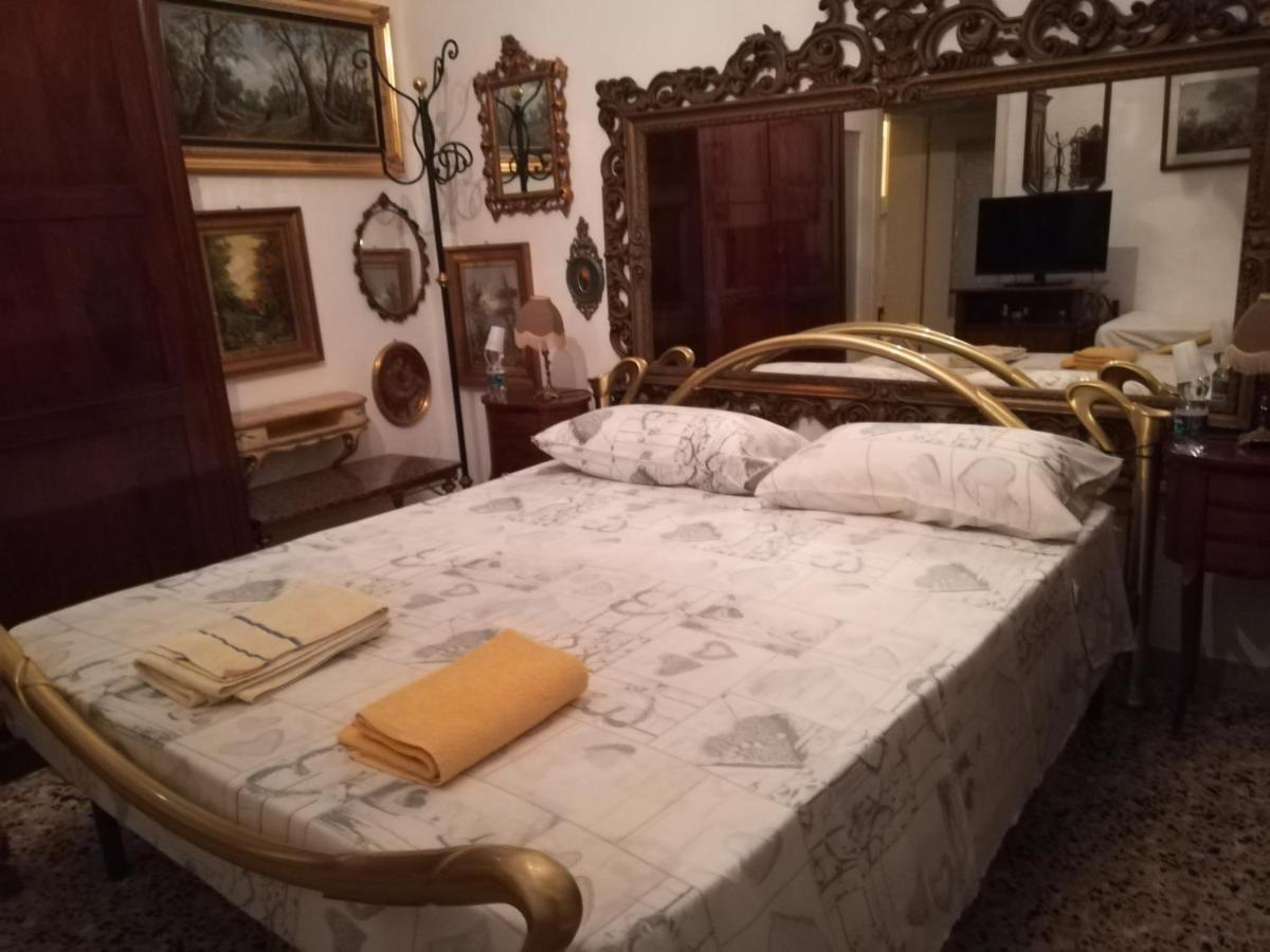 Casa Gramsci Bed & Breakfast โมดินา ภายนอก รูปภาพ