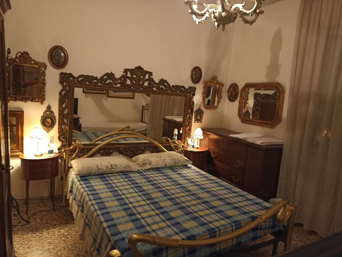 Casa Gramsci Bed & Breakfast โมดินา ภายนอก รูปภาพ